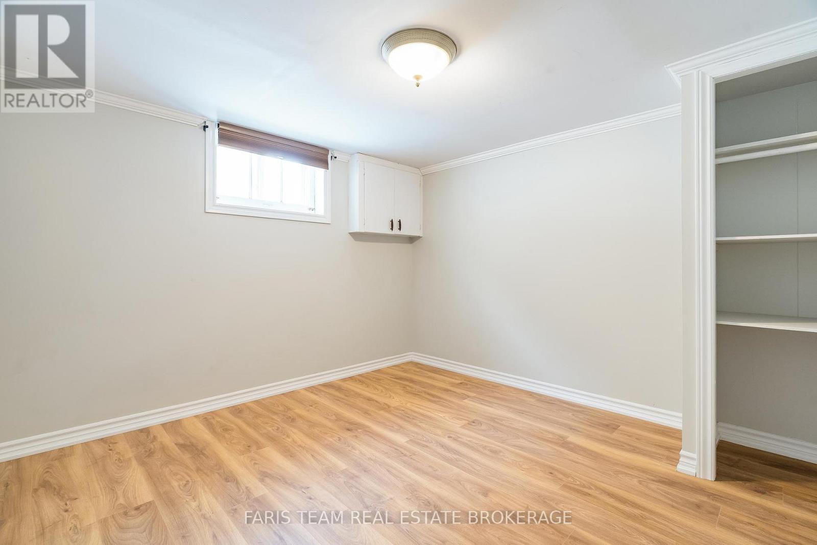 18 Newton Street, Barrie, ON - Indoor Photo Showing Other Room
