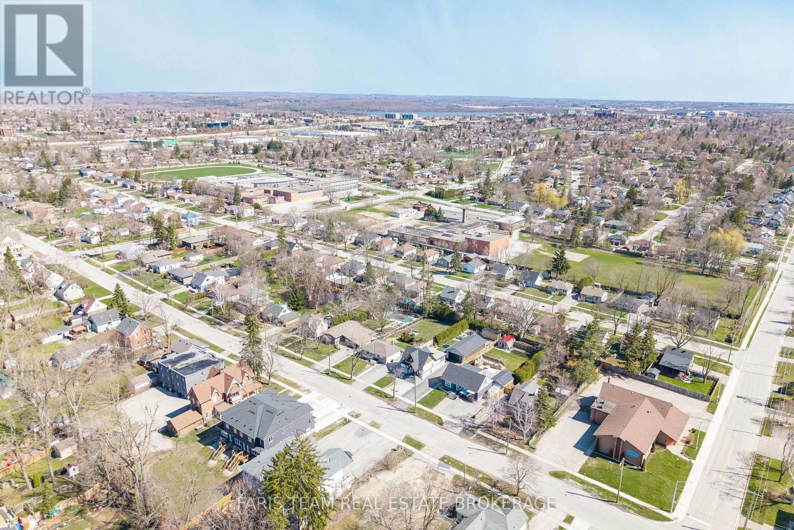 18 Newton Street, Barrie, ON - Outdoor With View