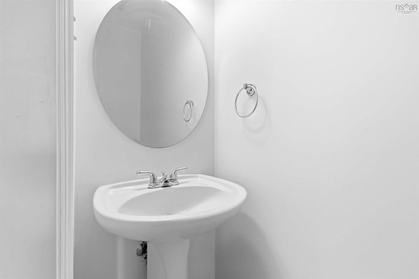 24 King Street, Dartmouth, NS