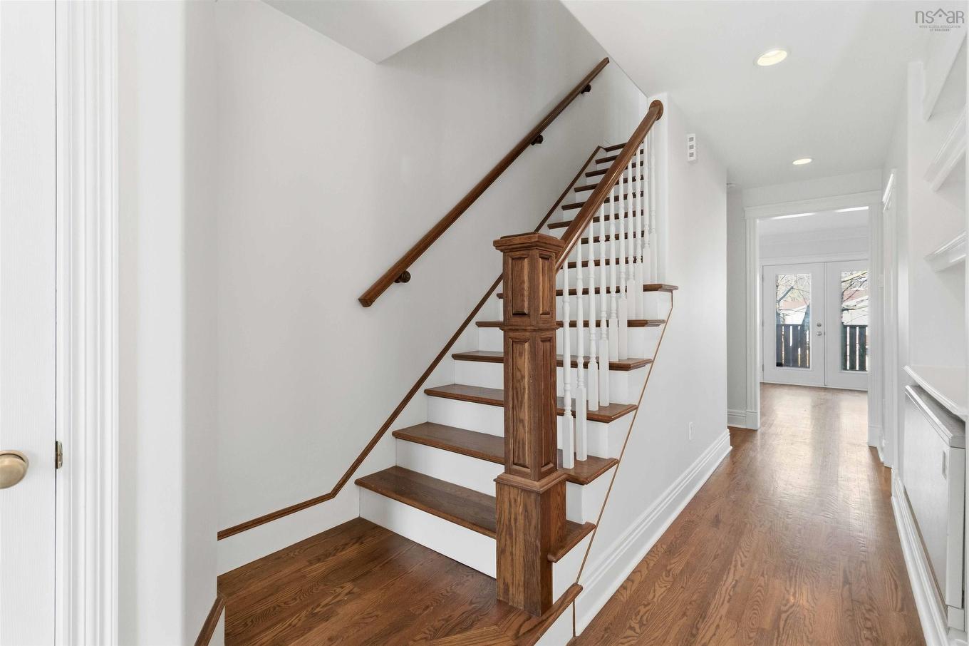 24 King Street, Dartmouth, NS