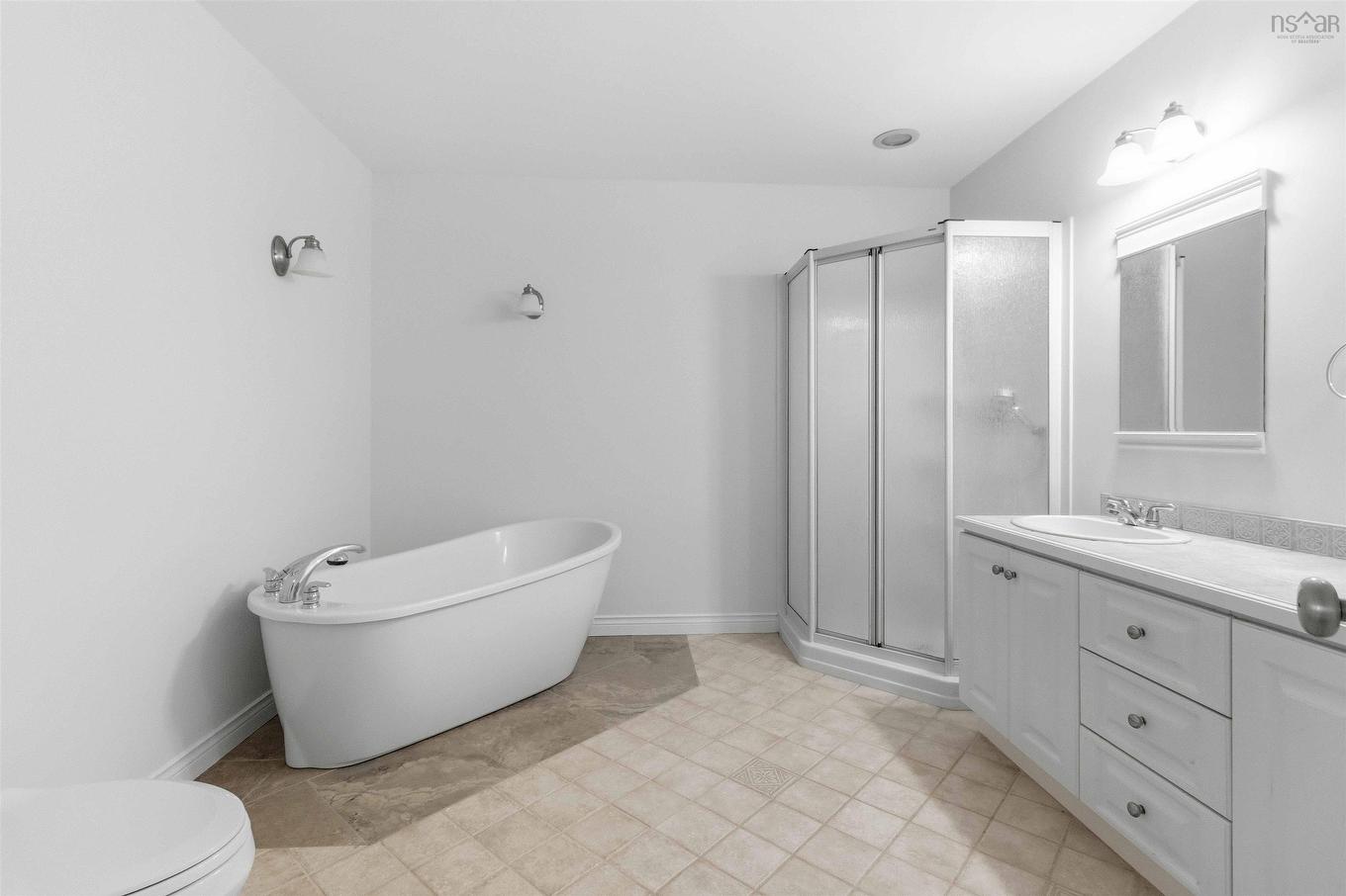 24 King Street, Dartmouth, NS