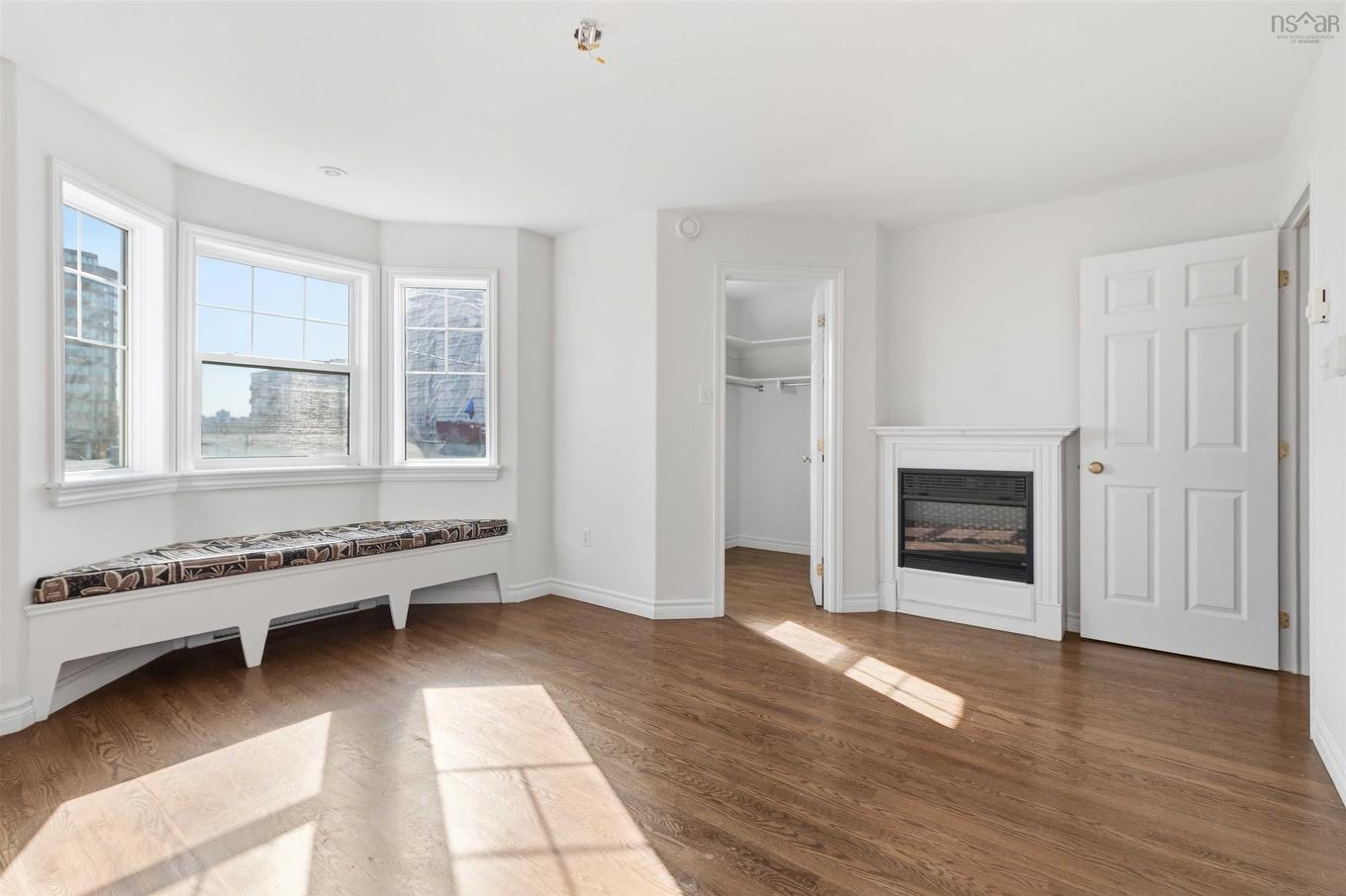 24 King Street, Dartmouth, NS