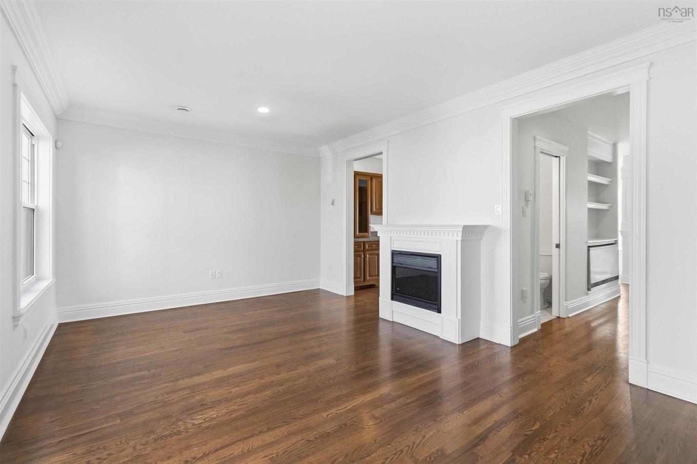 24 King Street, Dartmouth, NS