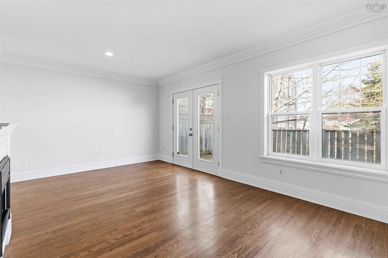 24 King Street, Dartmouth, NS