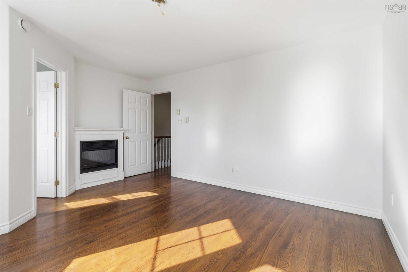 24 King Street, Dartmouth, NS