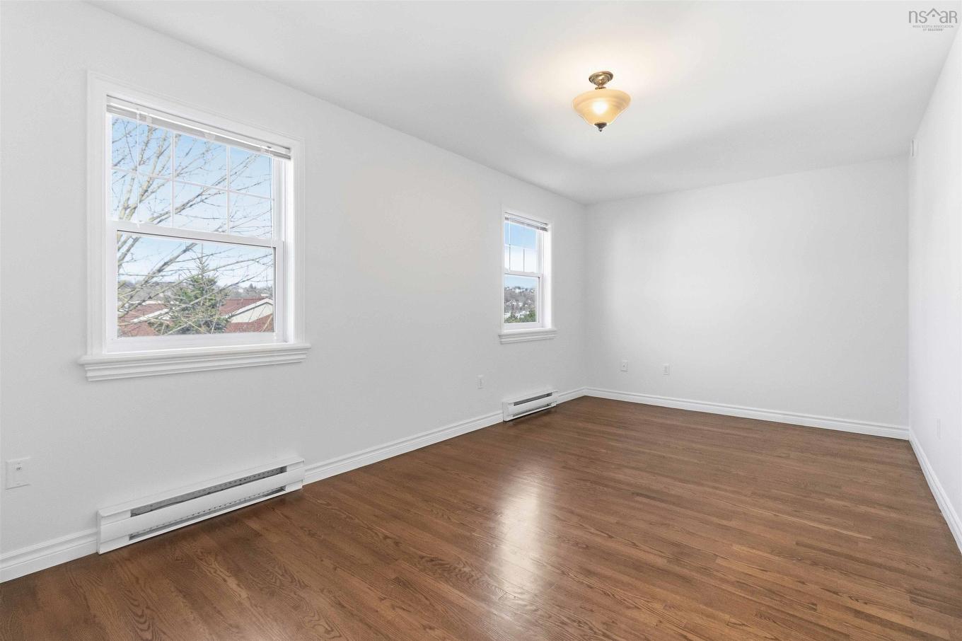 24 King Street, Dartmouth, NS