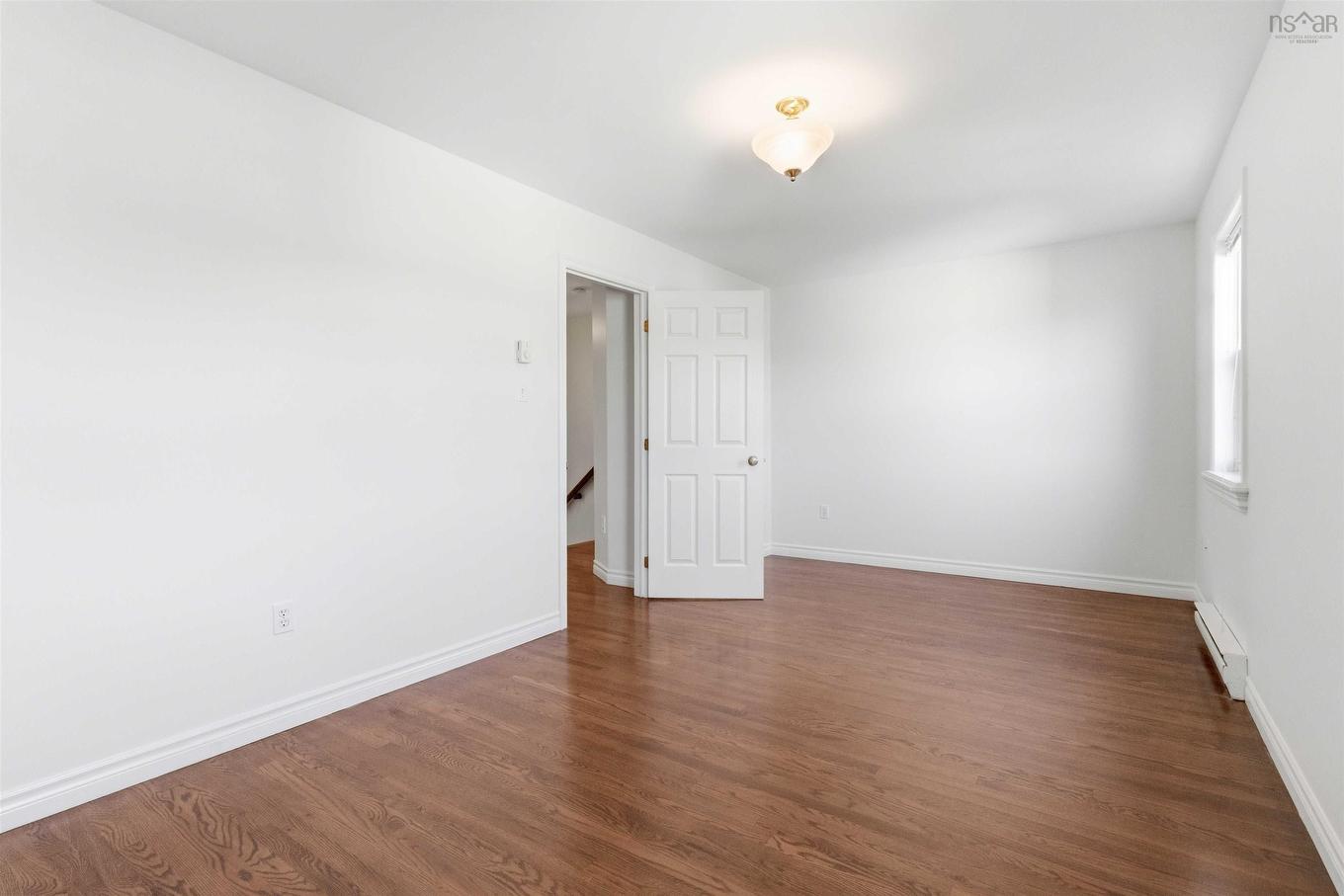 24 King Street, Dartmouth, NS