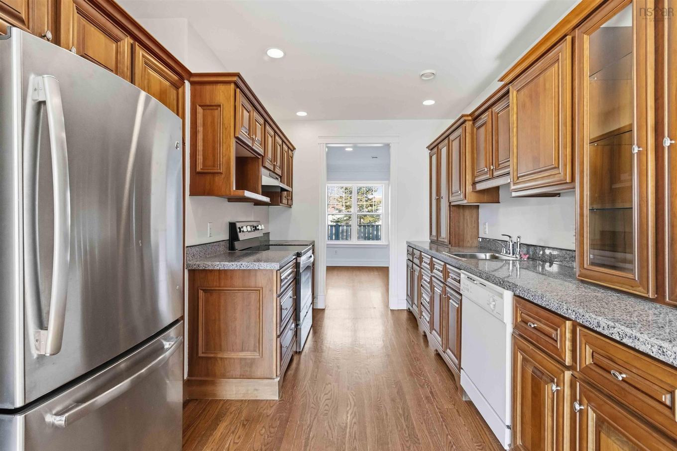 24 King Street, Dartmouth, NS