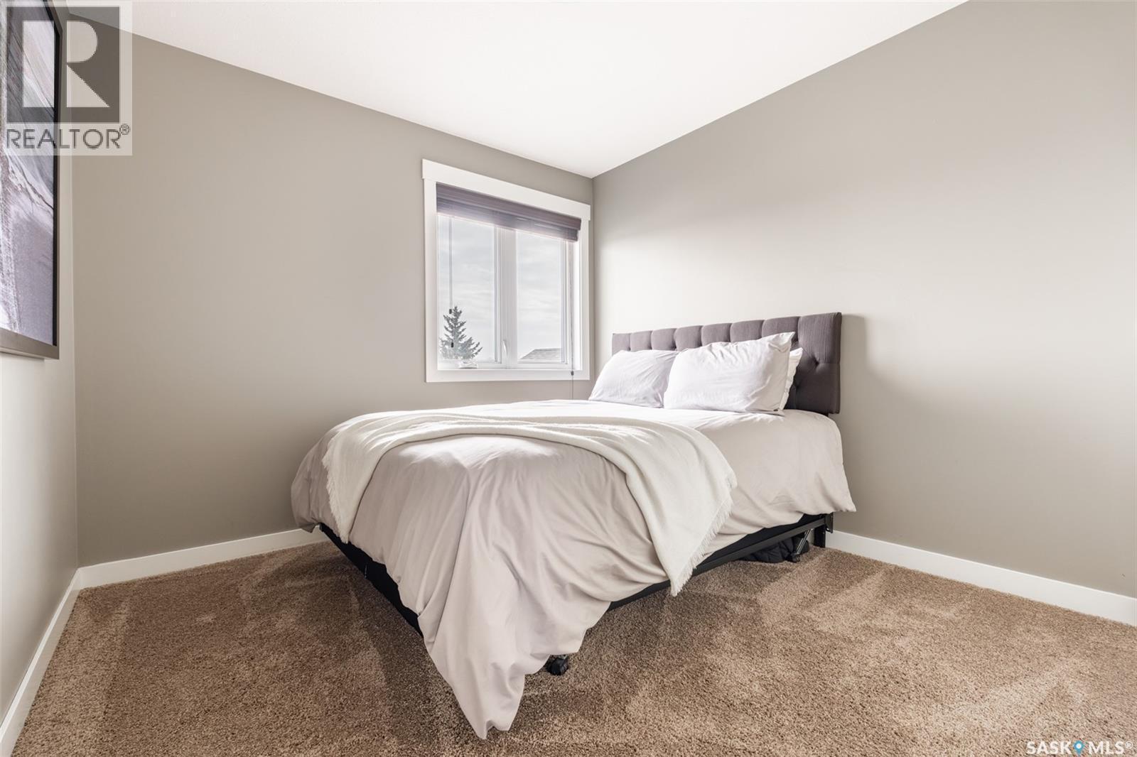 922 Budz Green, Saskatoon, SK - Indoor Photo Showing Bedroom