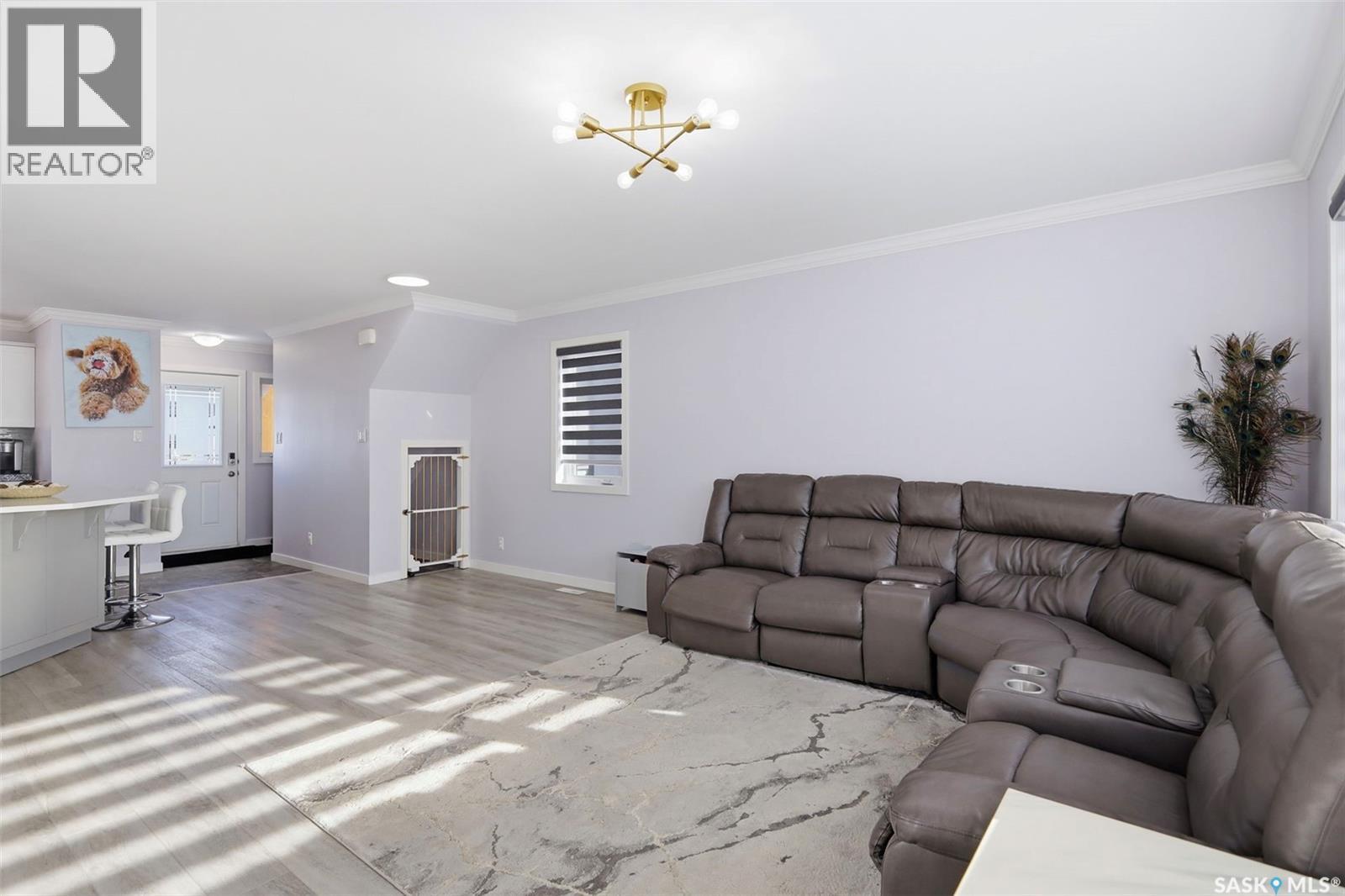 263 250 Akhtar Bend, Saskatoon, SK - Indoor Photo Showing Living Room