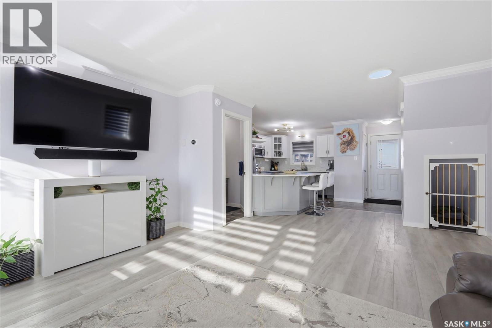 263 250 Akhtar Bend, Saskatoon, SK - Indoor