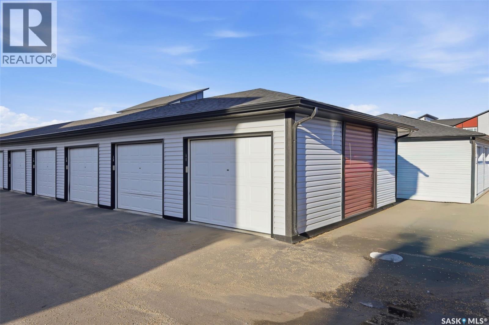 263 250 Akhtar Bend, Saskatoon, SK - Outdoor With Exterior