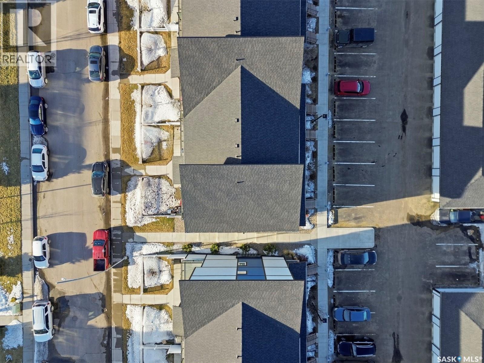 263 250 Akhtar Bend, Saskatoon, SK - Outdoor