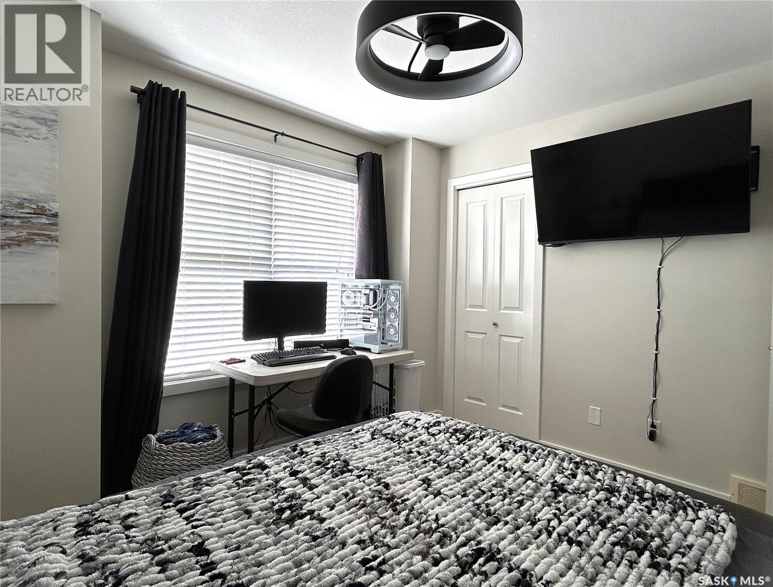 1603 1015 Patrick Crescent, Saskatoon, SK - Indoor Photo Showing Bedroom