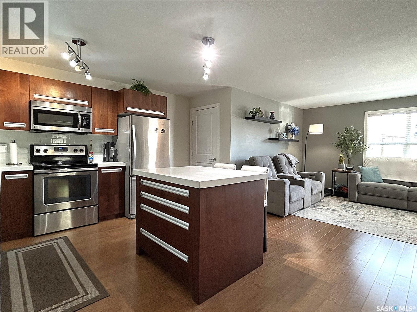 1603 1015 Patrick Crescent, Saskatoon, SK - Indoor Photo Showing Kitchen