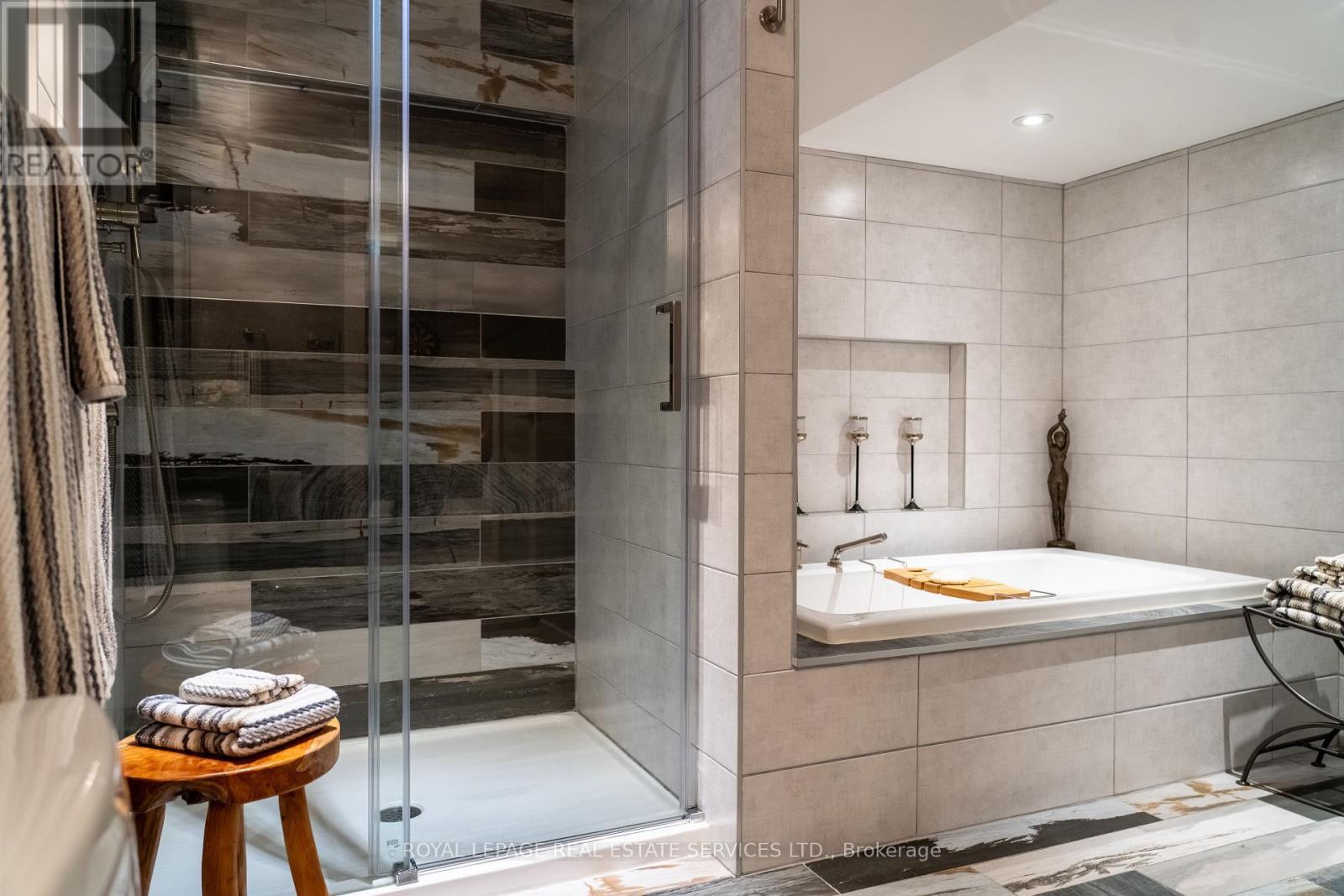 781 Fletcher Valley Crescent, Mississauga, ON - Indoor Photo Showing Bathroom