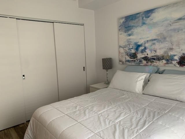 Master Bedroom - 105-4 Av. Donegani, Pointe-Claire, QC - Indoor Photo Showing Bedroom
