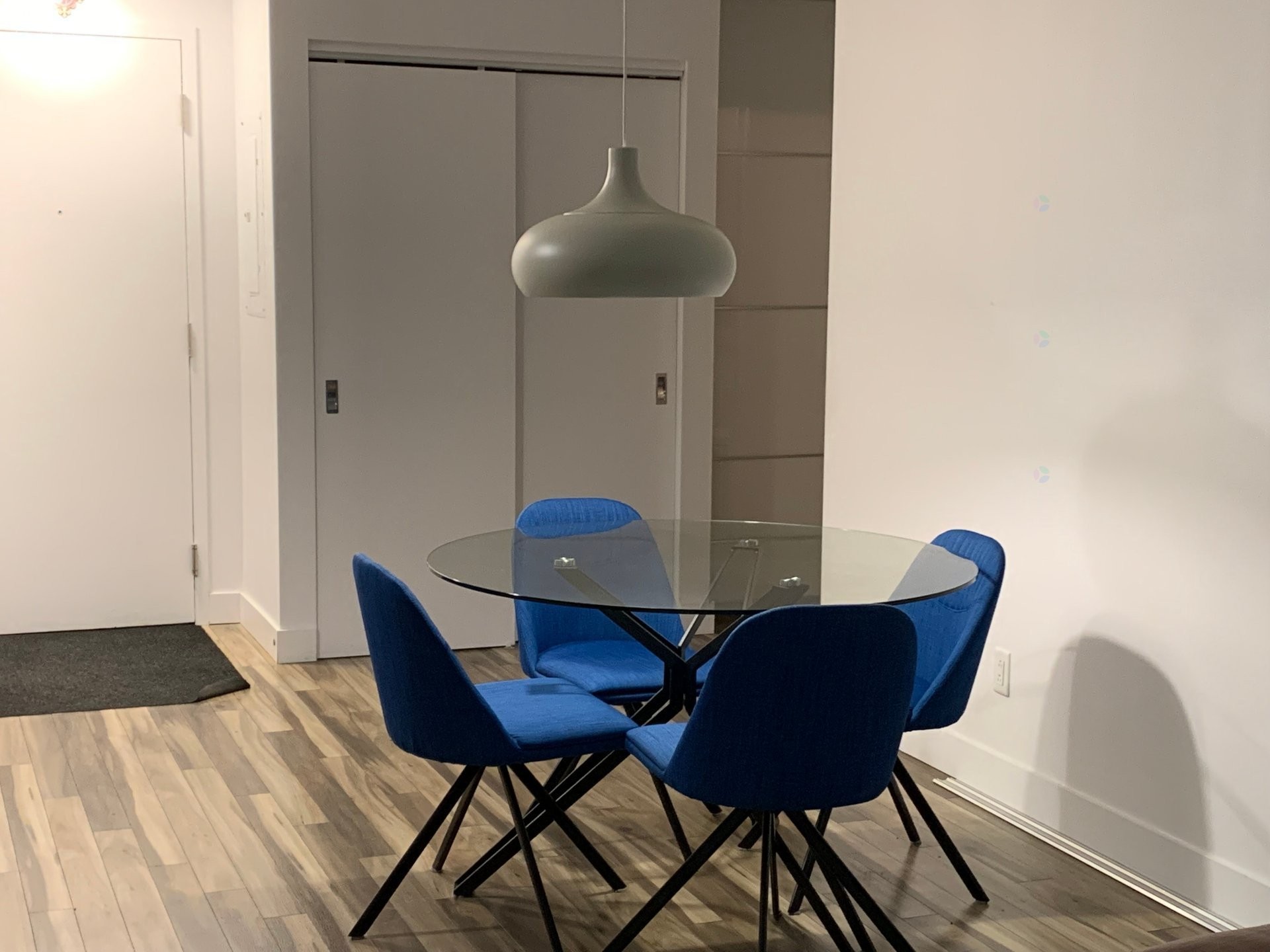 Dining Room - 105-4 Av. Donegani, Pointe-Claire, QC - Indoor