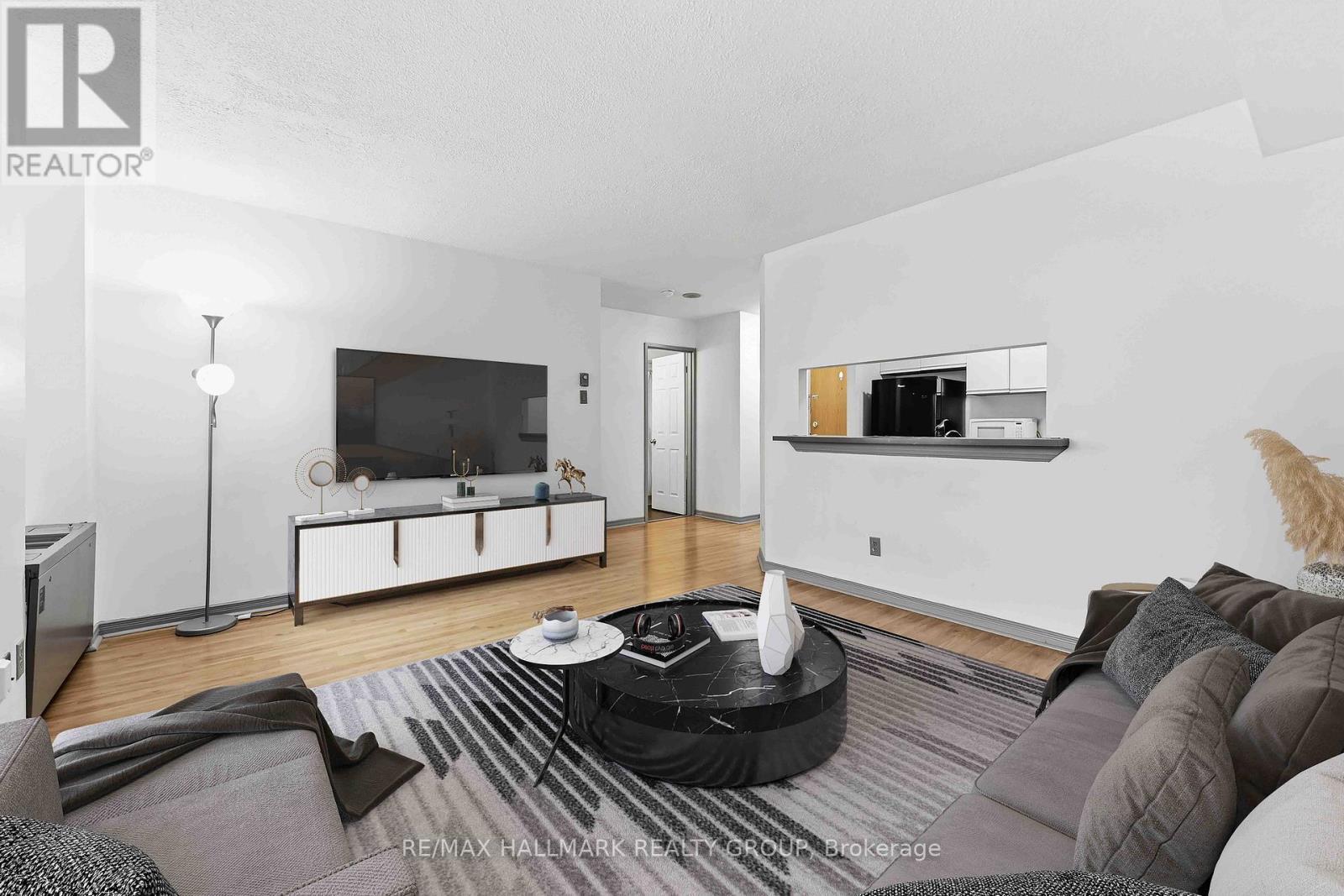 1602 - 199 Kent Street N, Ottawa, ON - Indoor Photo Showing Living Room