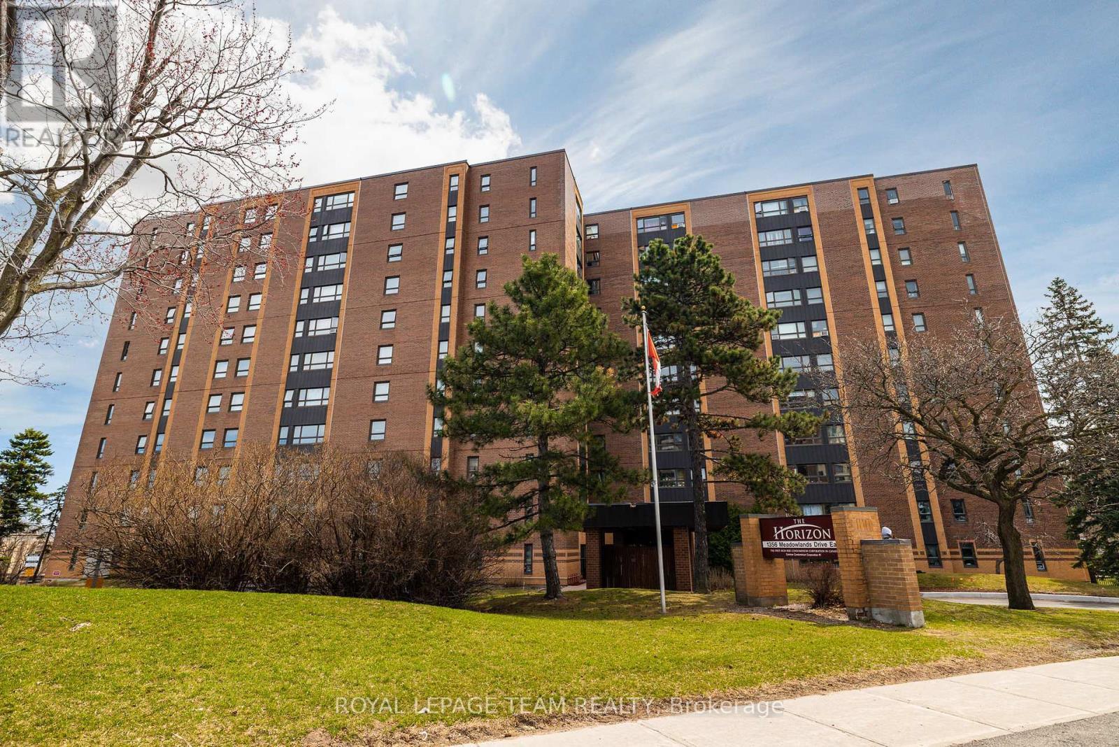 705 - 1356 Meadowlands Drive E, Ottawa, ON - Outdoor With Facade