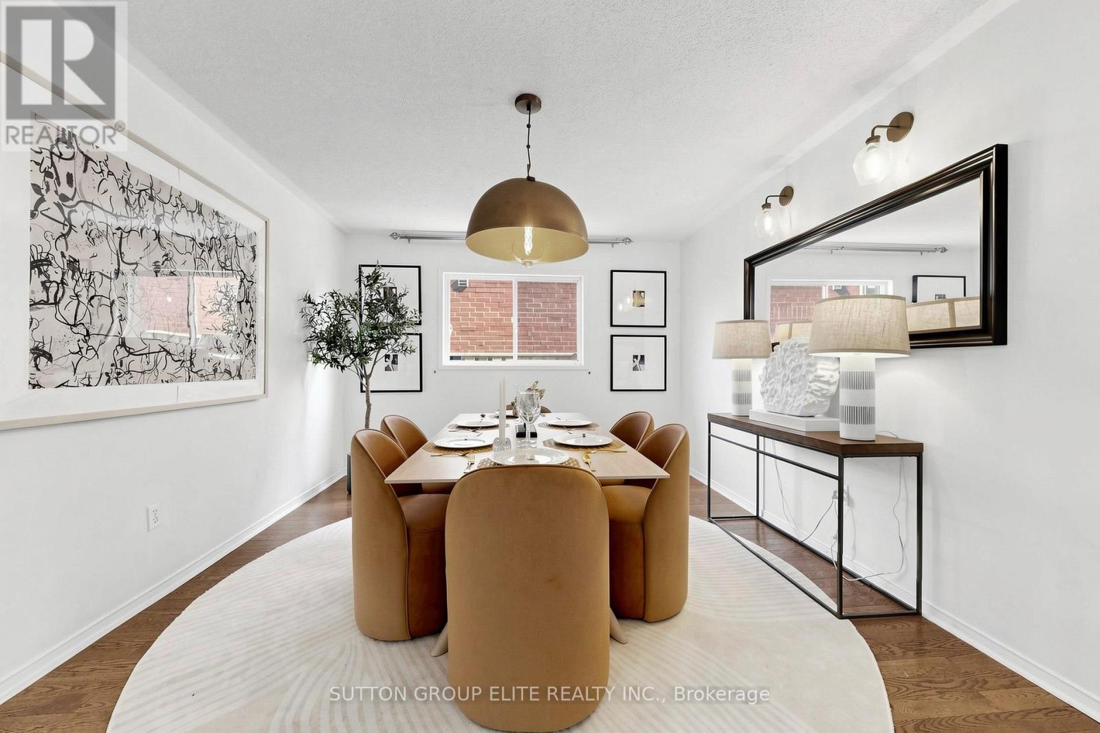 2768 Peacock Drive, Mississauga, ON - Indoor Photo Showing Dining Room