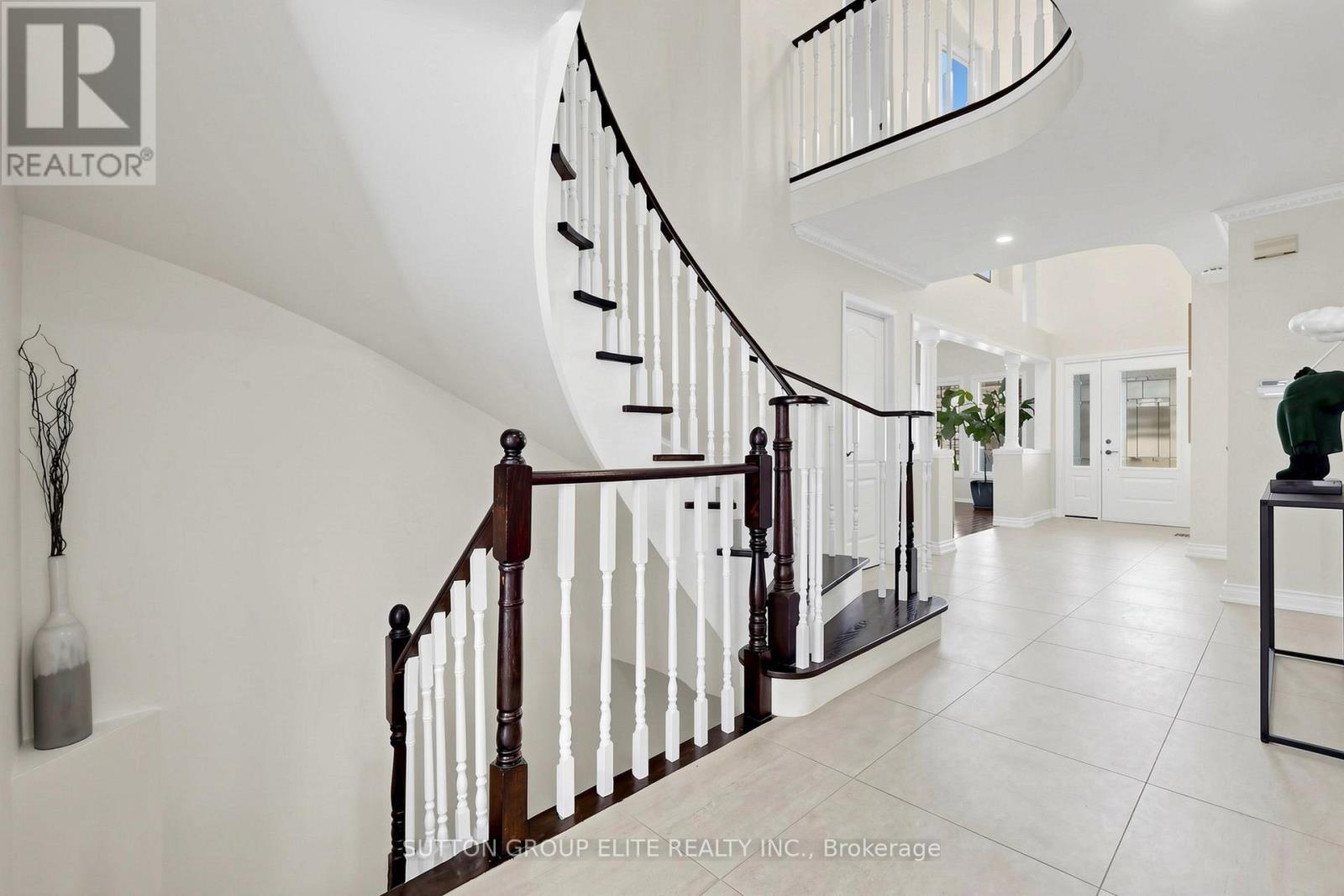 2768 Peacock Drive, Mississauga, ON - Indoor Photo Showing Other Room