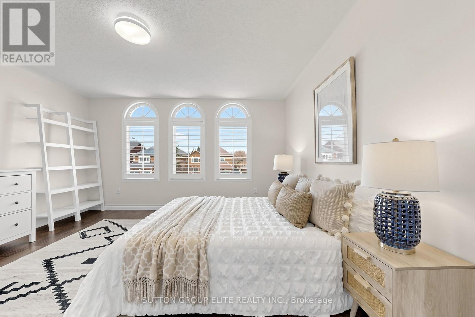 2768 Peacock Drive, Mississauga, ON - Indoor Photo Showing Bedroom