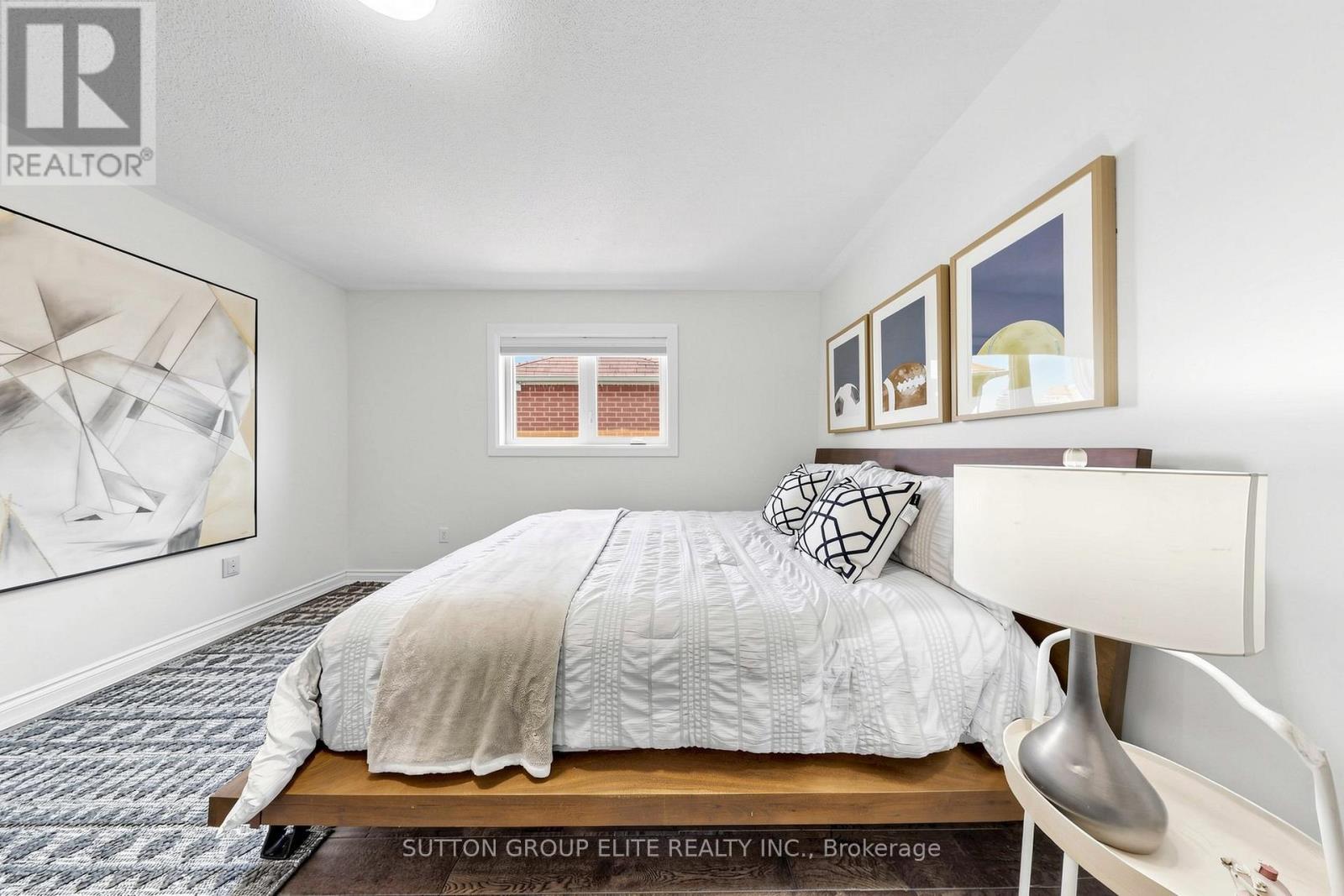 2768 Peacock Drive, Mississauga, ON - Indoor Photo Showing Bedroom