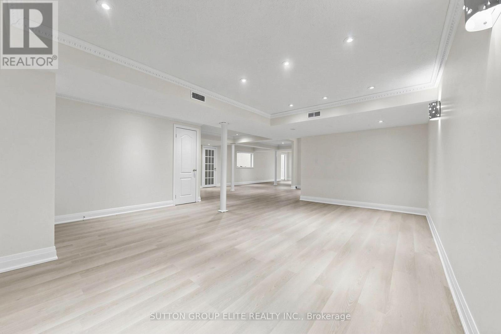 2768 Peacock Drive, Mississauga, ON - Indoor Photo Showing Other Room