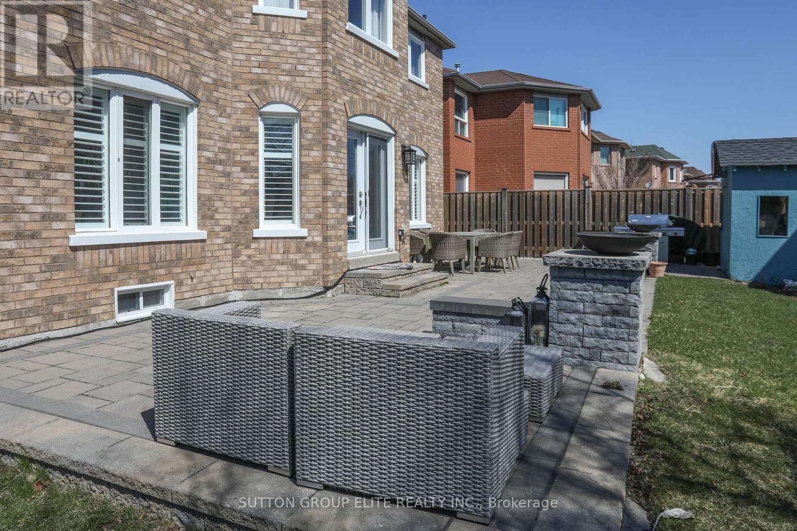 2768 Peacock Drive, Mississauga, ON - Outdoor