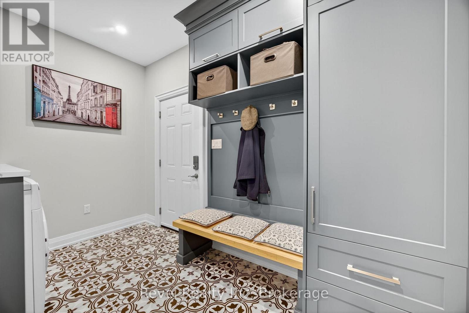 517 Silverbirch Drive, Tiny, ON - Indoor Photo Showing Other Room