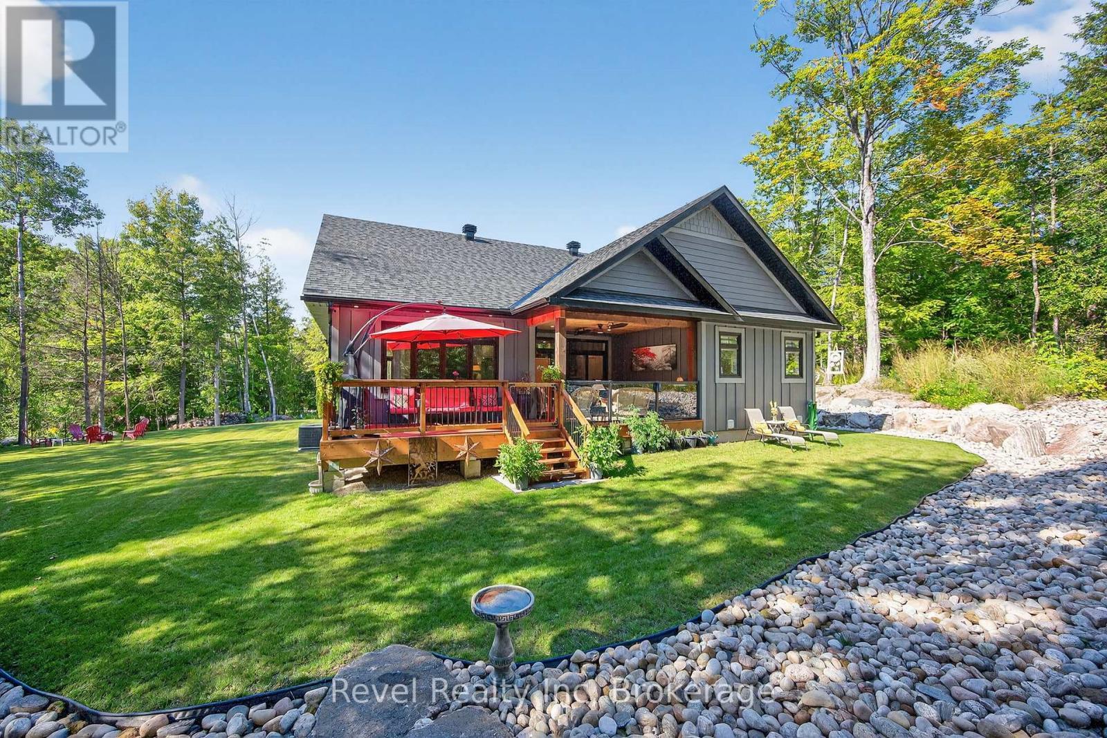 517 Silverbirch Drive, Tiny, ON - Outdoor With Deck Patio Veranda