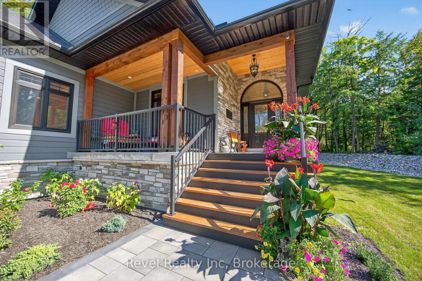 517 Silverbirch Drive, Tiny, ON - Outdoor With Deck Patio Veranda