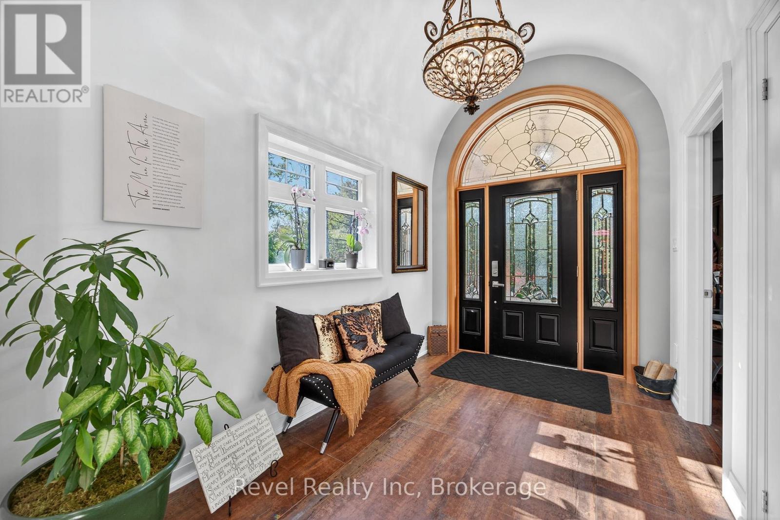 517 Silverbirch Drive, Tiny, ON - Indoor Photo Showing Other Room