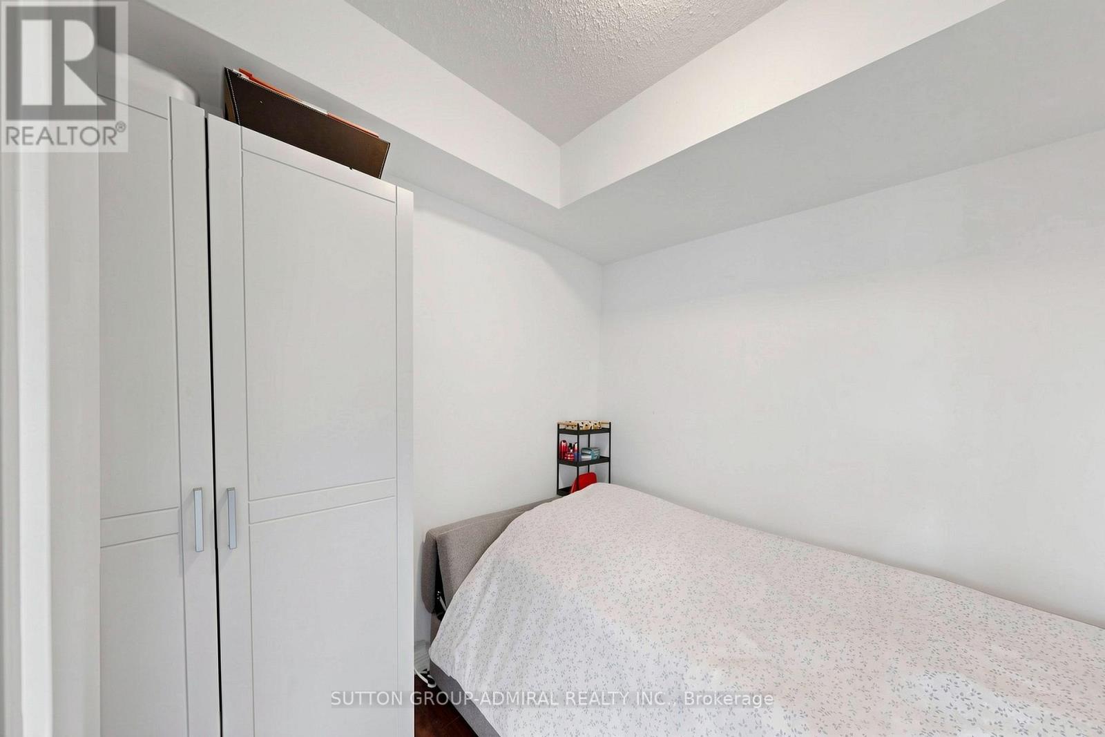 Den can be used as a 3rd Bedroom or Office - #710 - 125 Western Battery Road, Toronto, ON - Indoor Photo Showing Bedroom