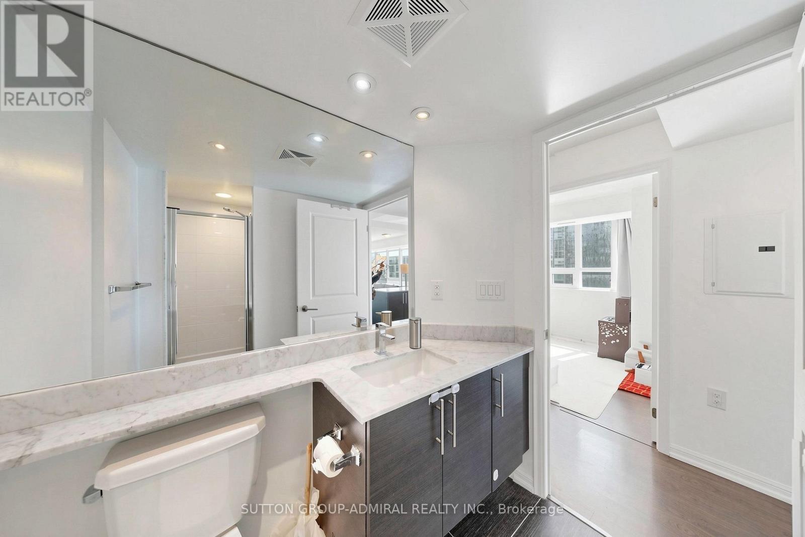 #710 - 125 Western Battery Road, Toronto, ON - Indoor Photo Showing Bathroom