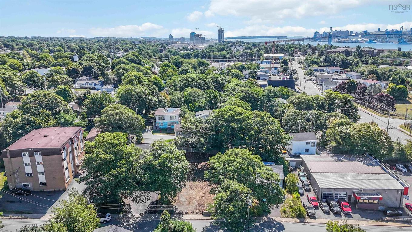 6 Springhill Road, Dartmouth, NS