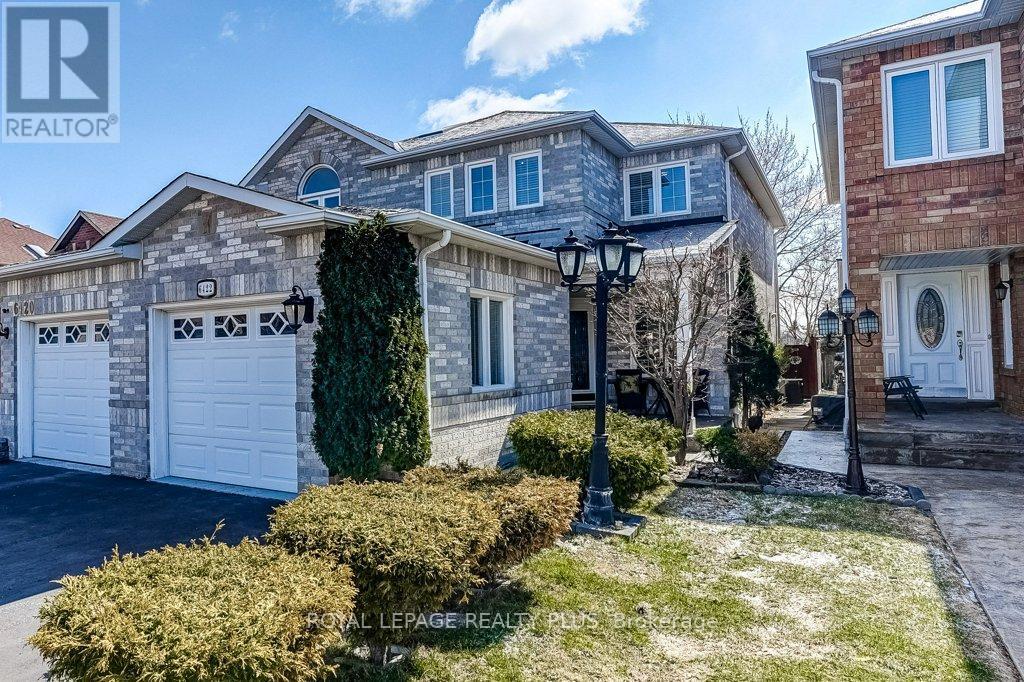 6422 Sapling Trail, Mississauga, ON - Outdoor With Facade