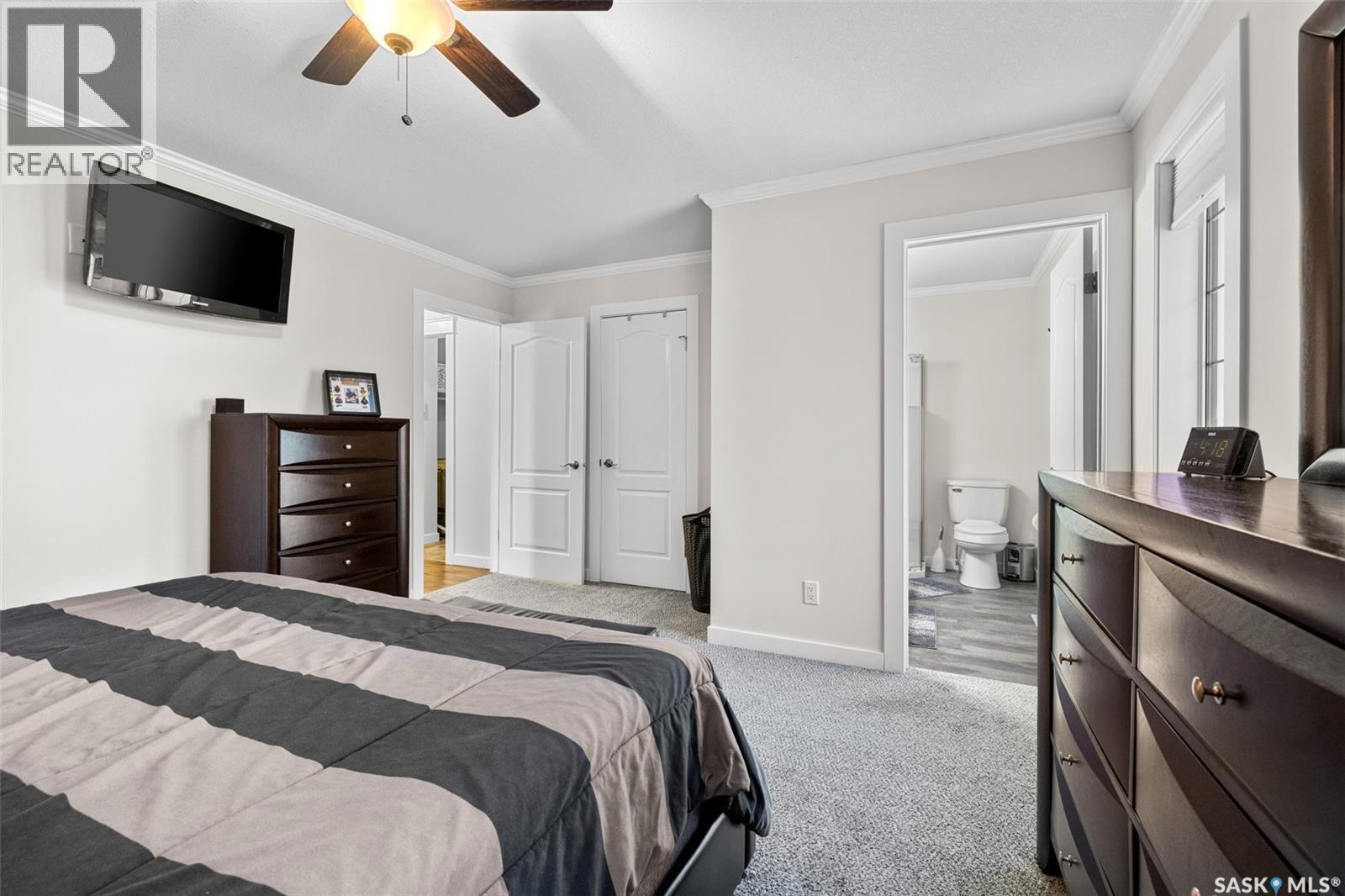 15 Thistle Bay, Regina, SK - Indoor Photo Showing Bedroom