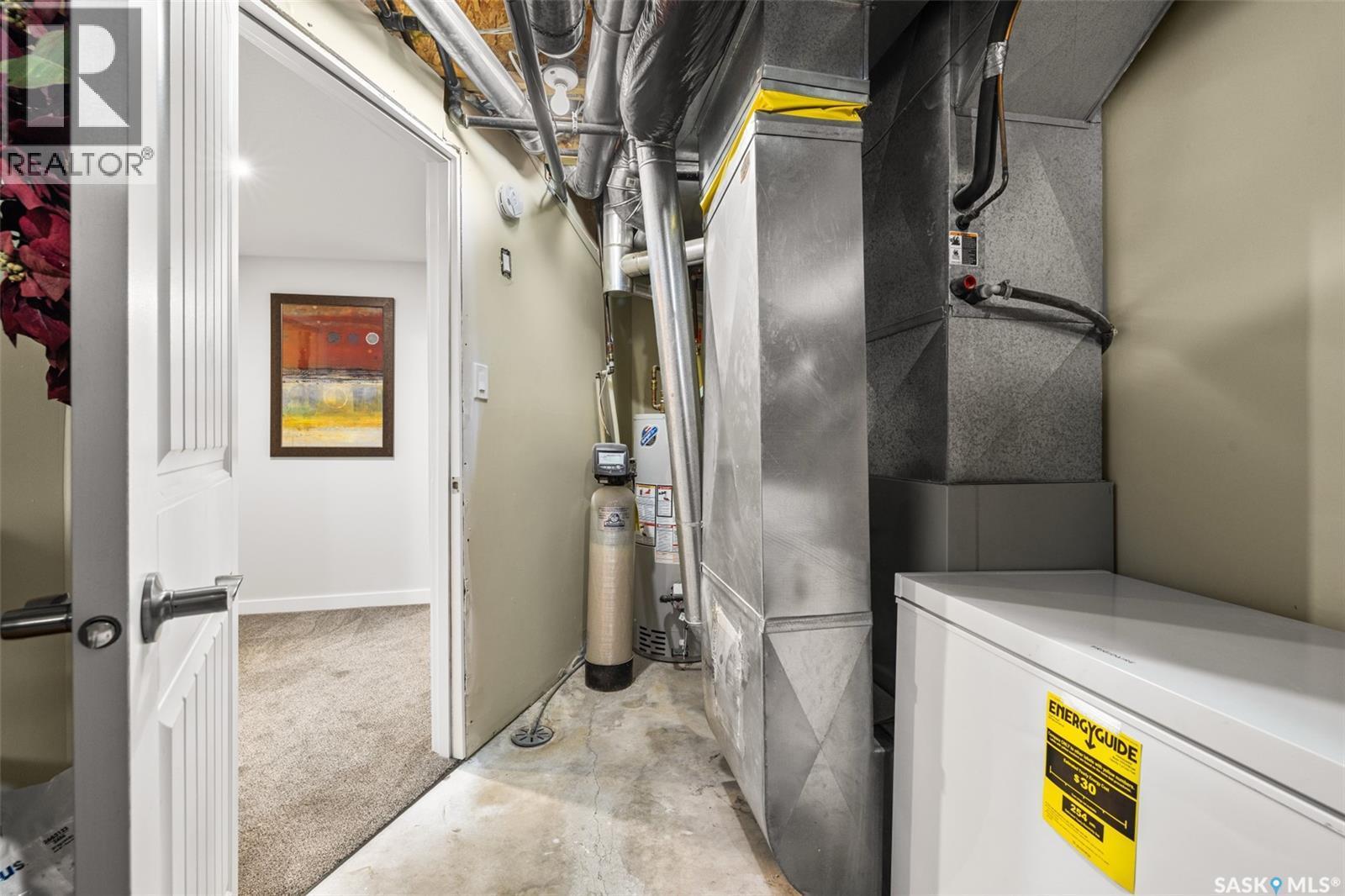 15 Thistle Bay, Regina, SK - Indoor Photo Showing Basement