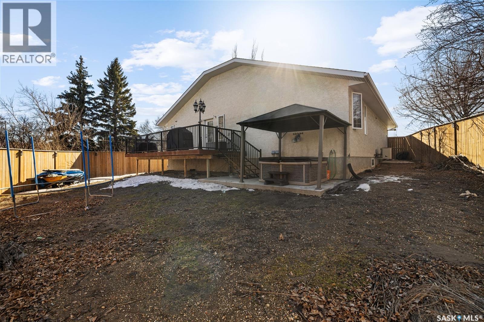 15 Thistle Bay, Regina, SK - Outdoor