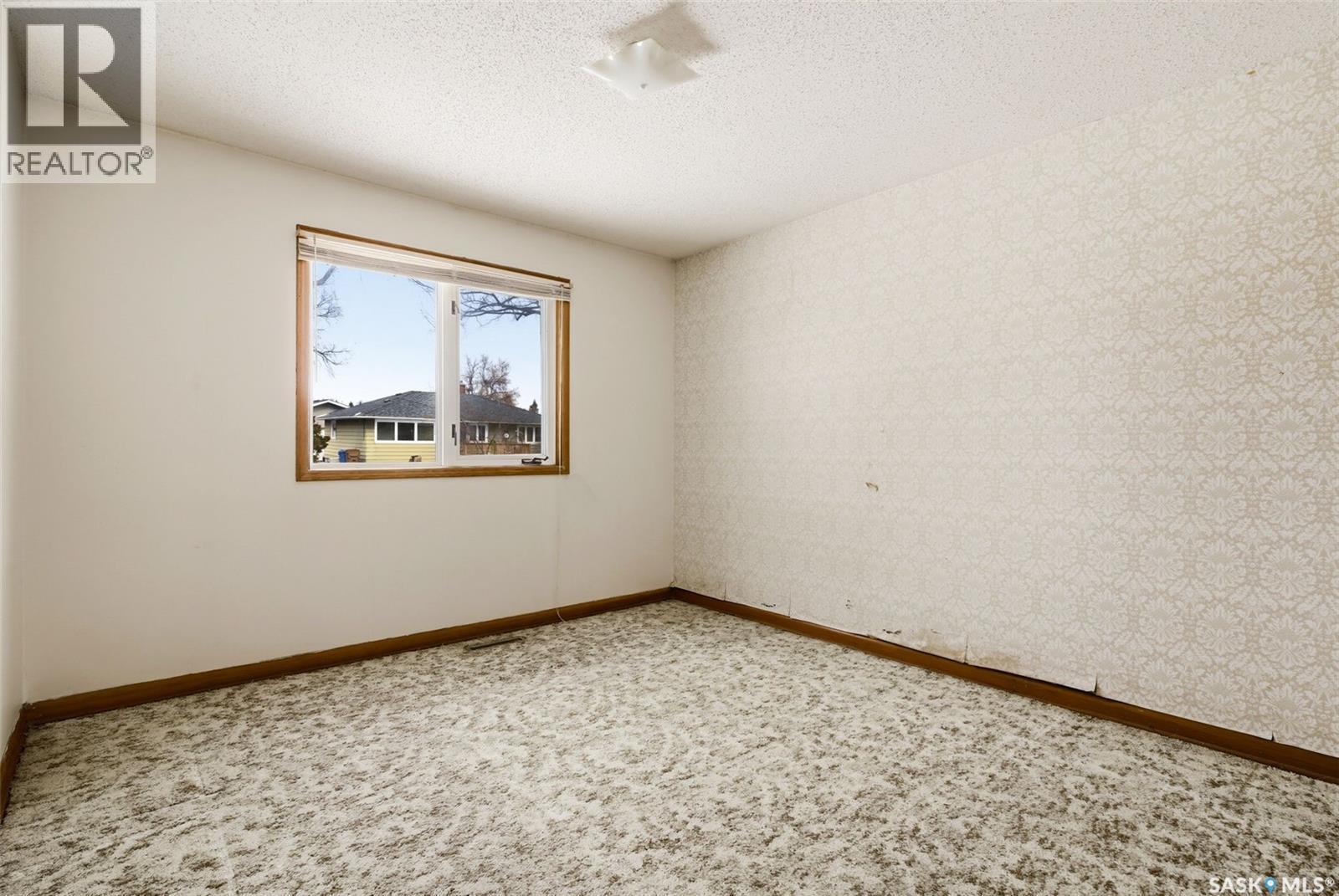 101 Mcnab Crescent, Regina, SK - Indoor Photo Showing Other Room