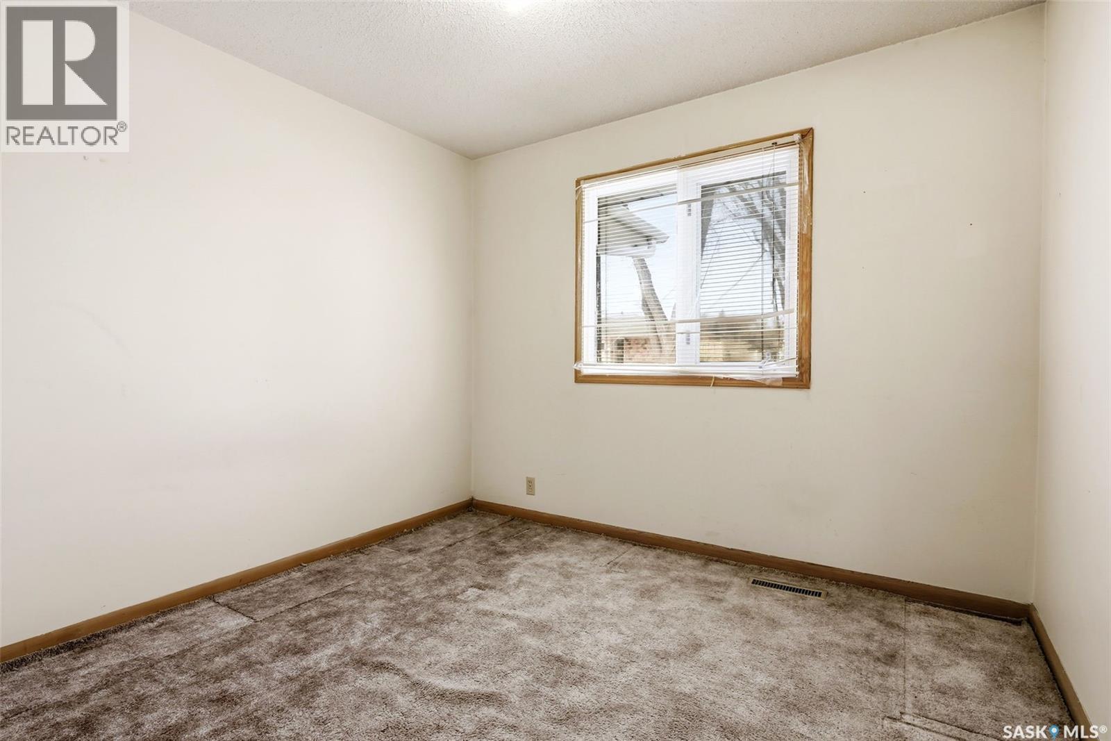 101 Mcnab Crescent, Regina, SK - Indoor Photo Showing Other Room