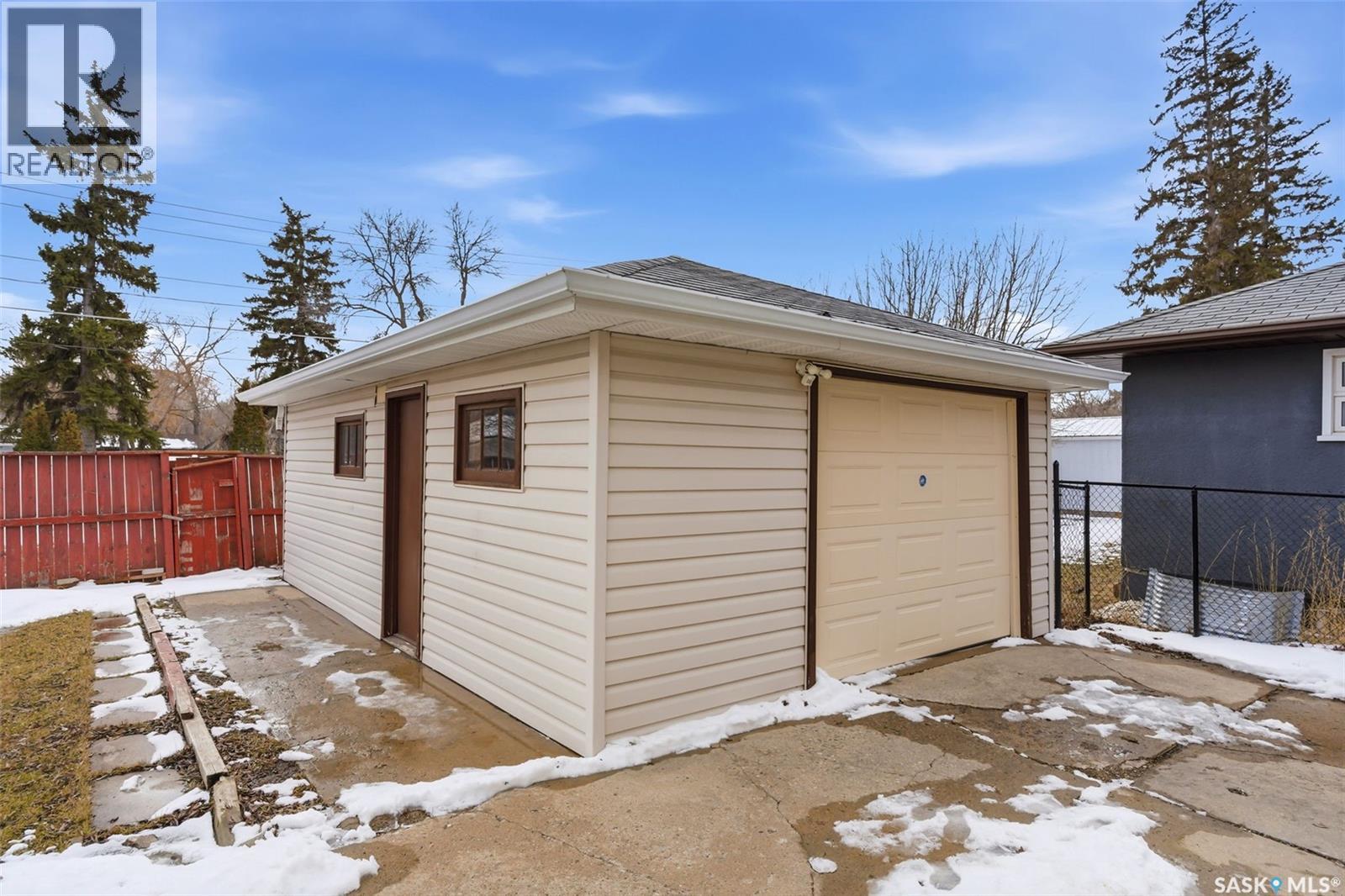 101 Mcnab Crescent, Regina, SK - Outdoor With Exterior