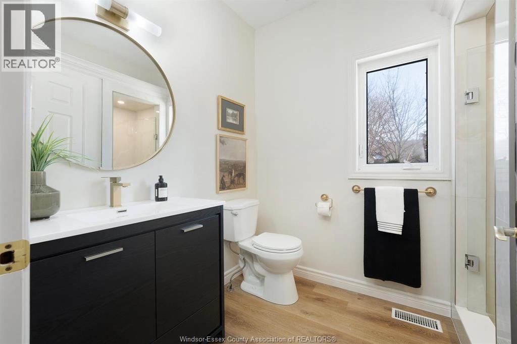 235 Southwind, Tecumseh, ON - Indoor Photo Showing Bathroom