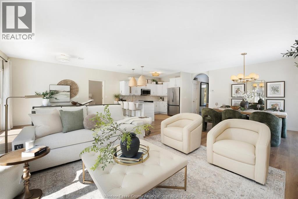 235 Southwind, Tecumseh, ON - Indoor Photo Showing Living Room