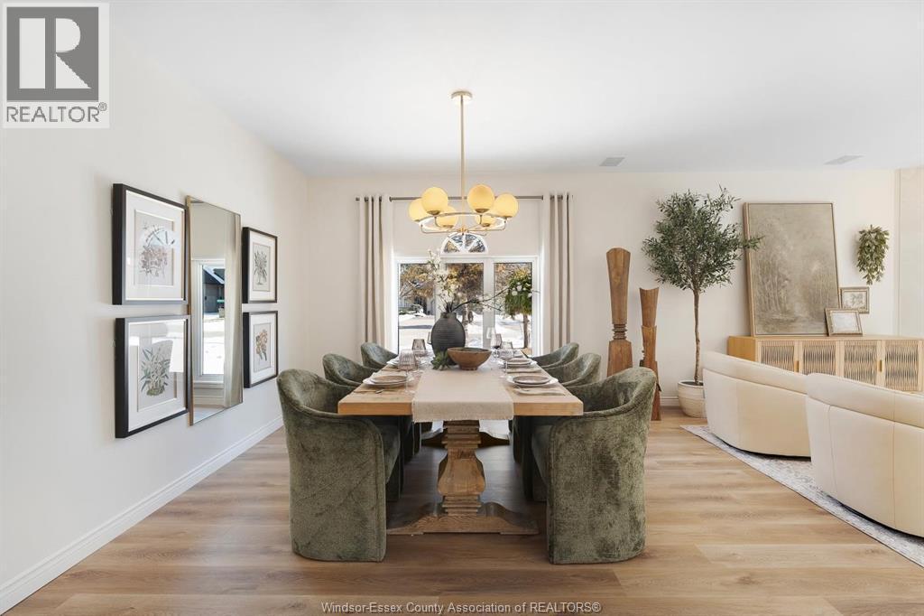 235 Southwind, Tecumseh, ON - Indoor Photo Showing Dining Room