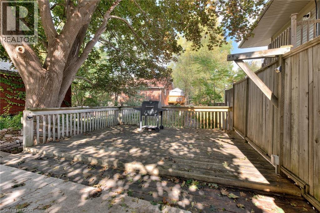 50 Walnut Street, Kitchener, ON - Outdoor