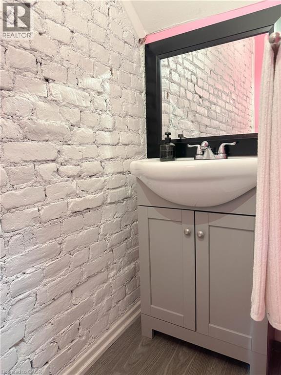 153 Wellington Street N, Hamilton, ON - Indoor