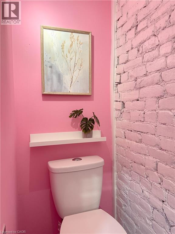 153 Wellington Street N, Hamilton, ON - Indoor Photo Showing Bathroom